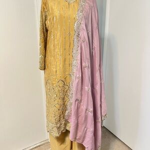 Embroidered indian/ pakistani outfits